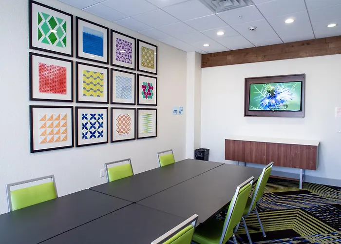Holiday Inn Express & Suites - Oklahoma City Airport By Ihg